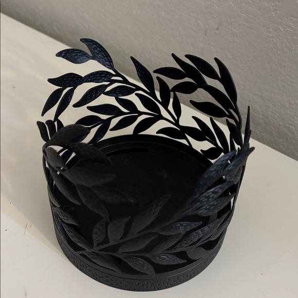 Bath & Body Works Black Leaf Candle Holder - Picture 3 of 3